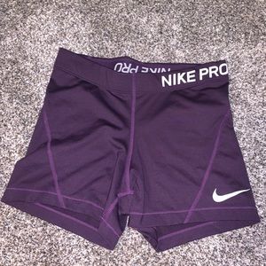 Women’s nike pro spandex size medium